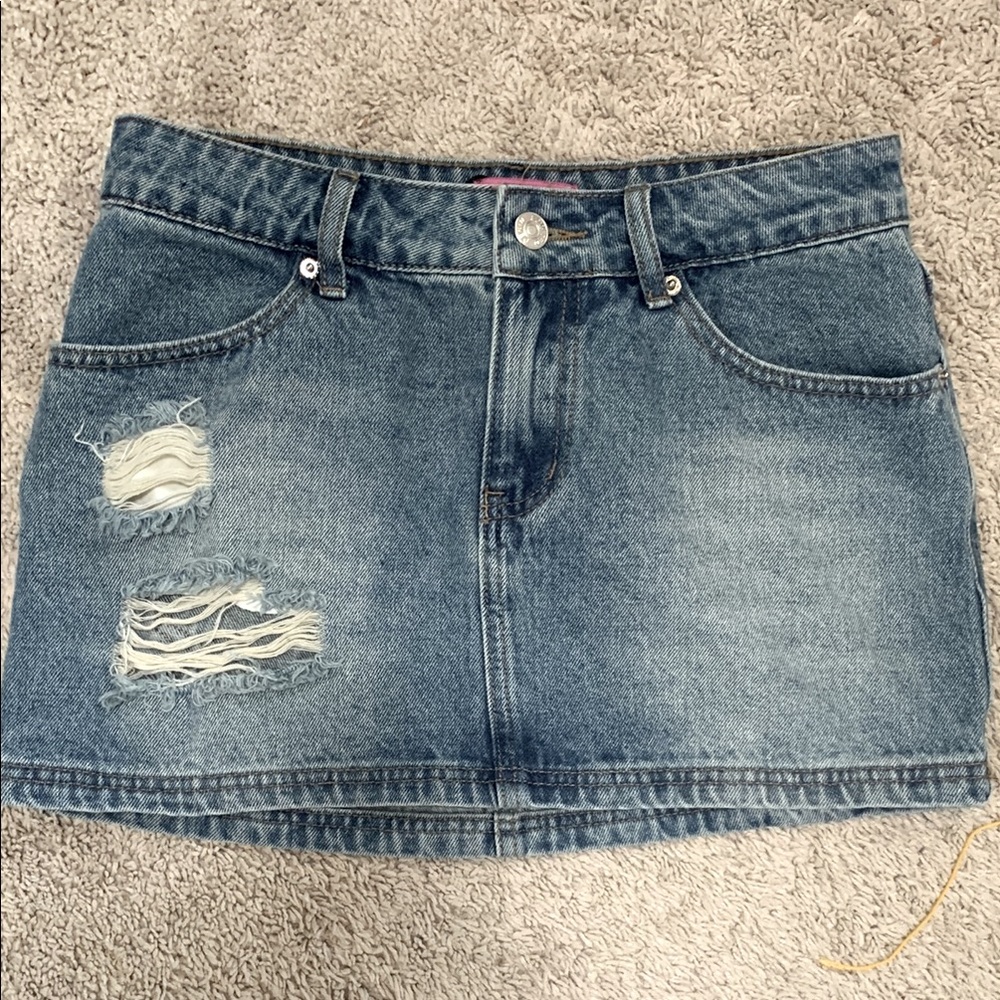 Erik yes mini jean skirt size xs NWT